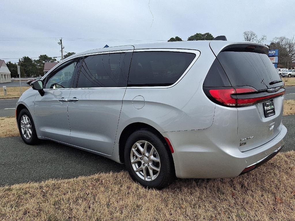 new 2026 Chrysler Pacifica car, priced at $39,630