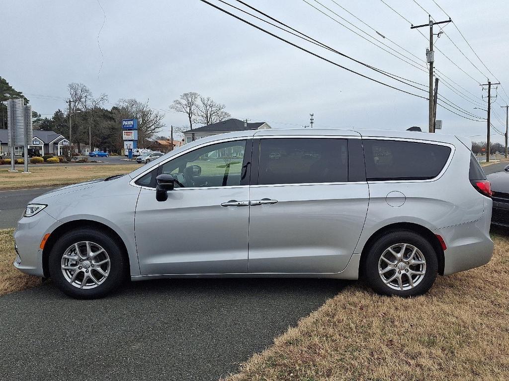 new 2026 Chrysler Pacifica car, priced at $39,630