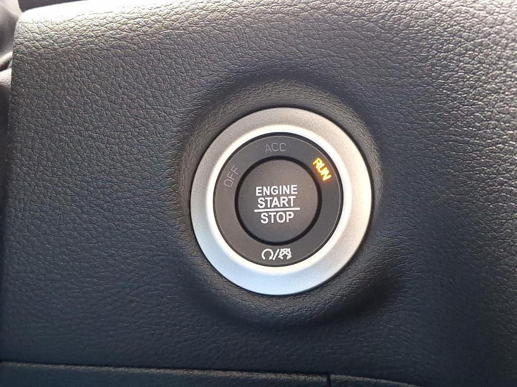 new 2026 Chrysler Pacifica car, priced at $39,630