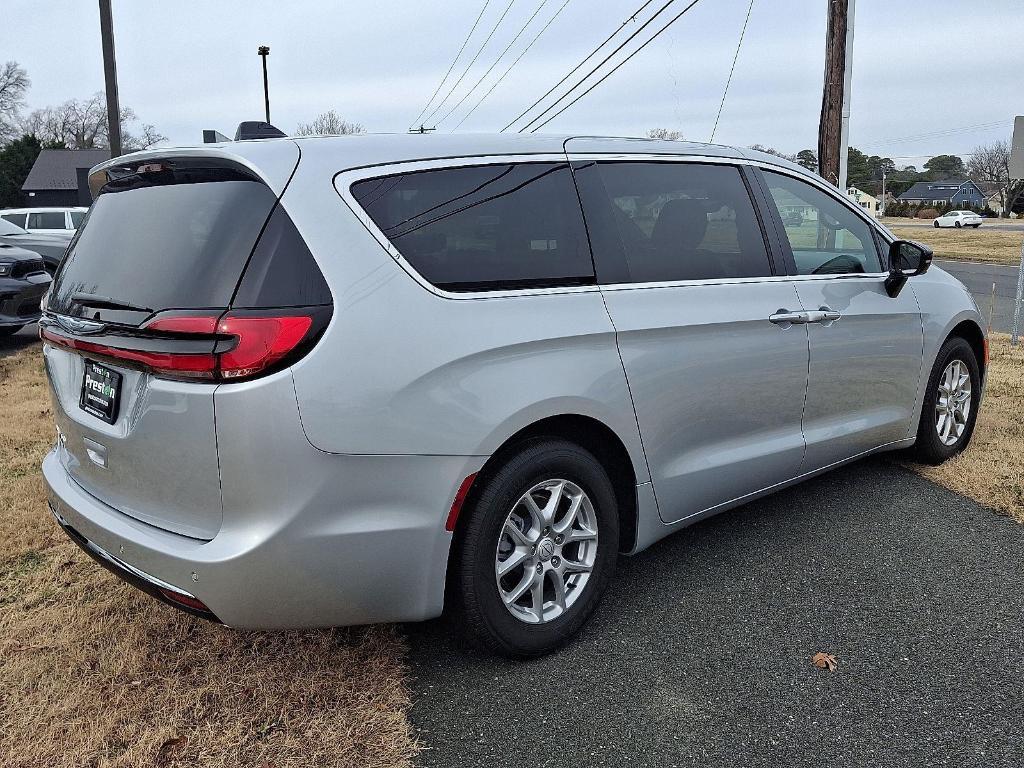 new 2026 Chrysler Pacifica car, priced at $39,630