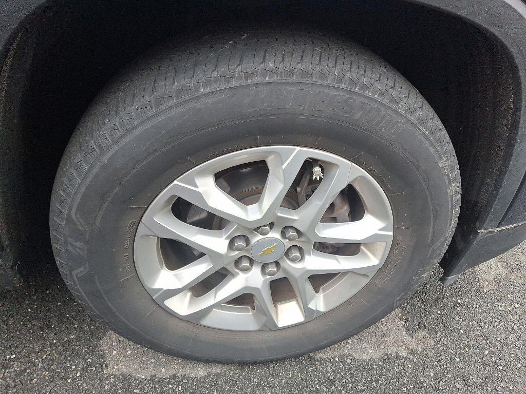 used 2023 Chevrolet Traverse car, priced at $23,880