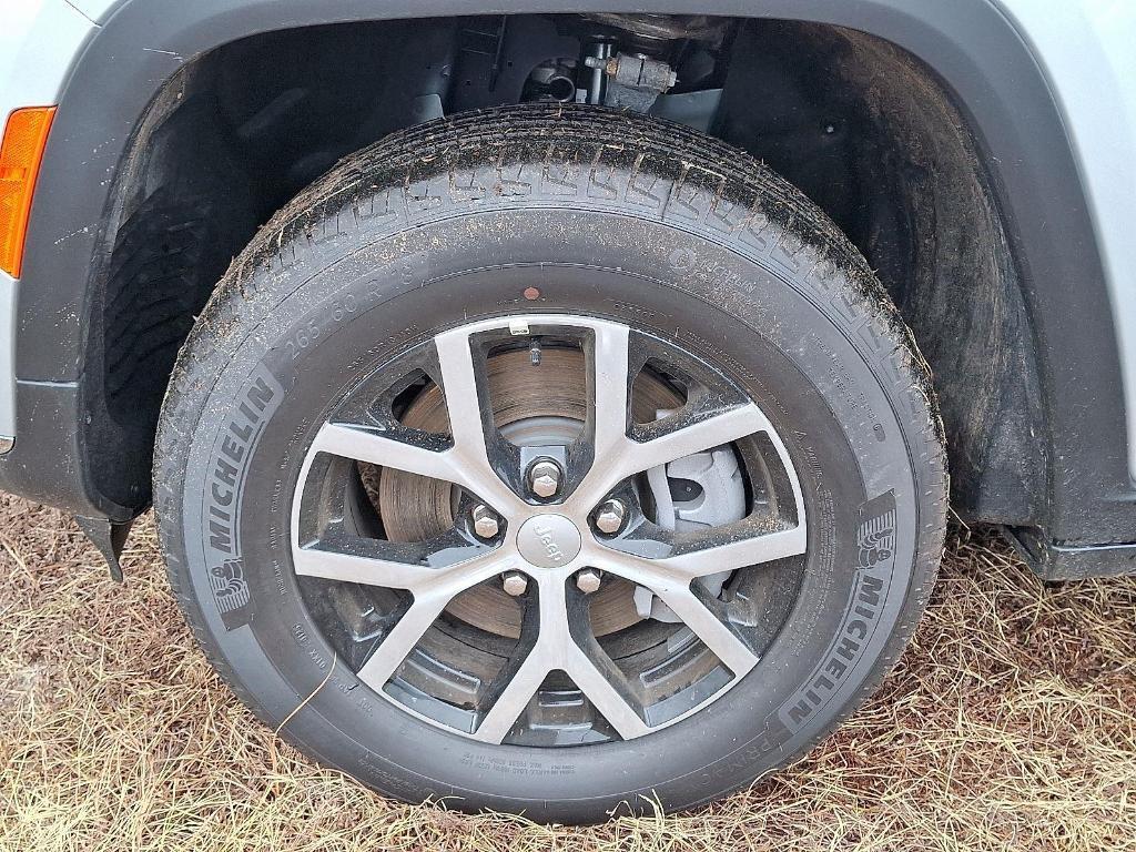 new 2025 Jeep Grand Cherokee L car, priced at $40,795