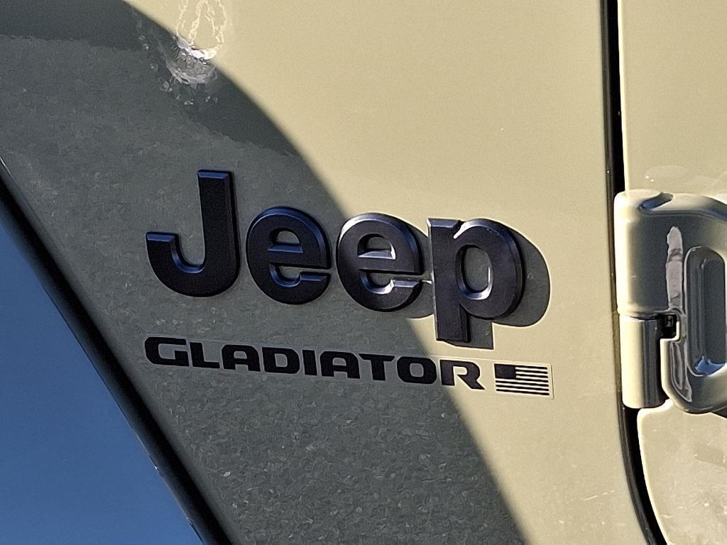 new 2026 Jeep Gladiator car, priced at $45,822