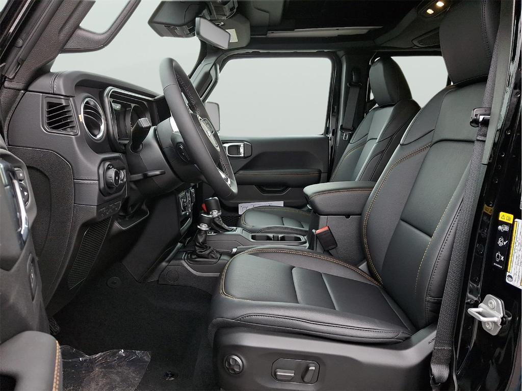 new 2025 Jeep Wrangler car, priced at $52,364