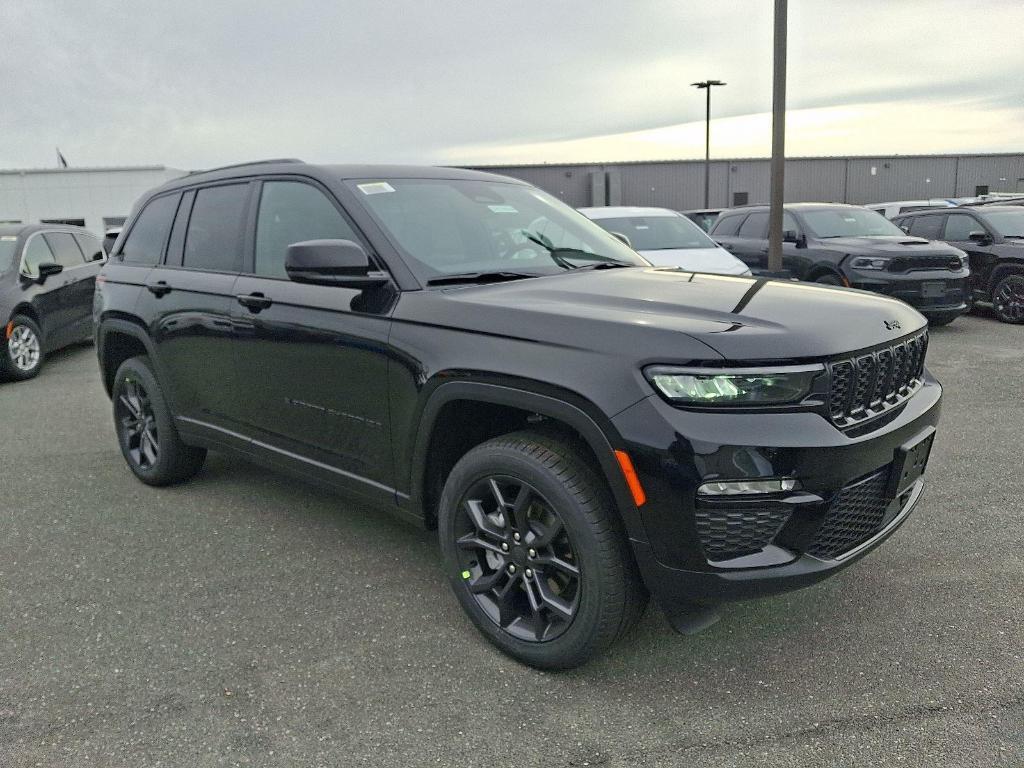 new 2025 Jeep Grand Cherokee car, priced at $47,485