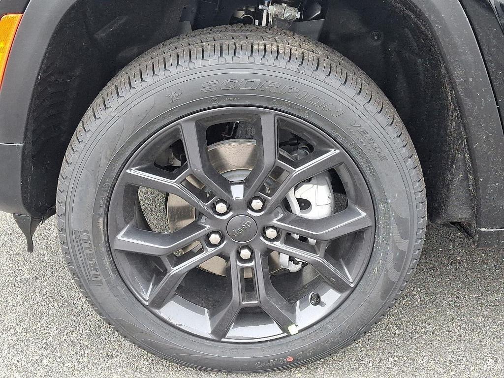 new 2025 Jeep Grand Cherokee car, priced at $47,485