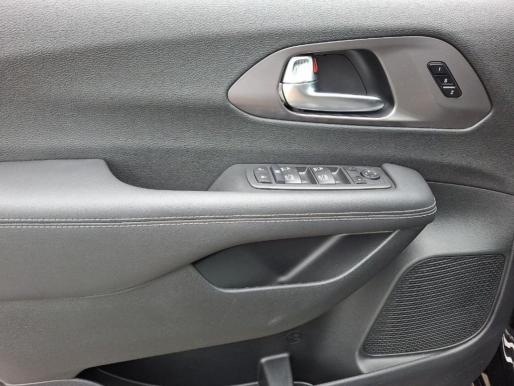 new 2026 Chrysler Pacifica car, priced at $46,480