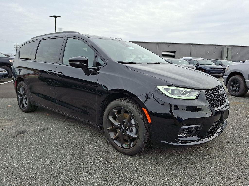 new 2026 Chrysler Pacifica car, priced at $46,480
