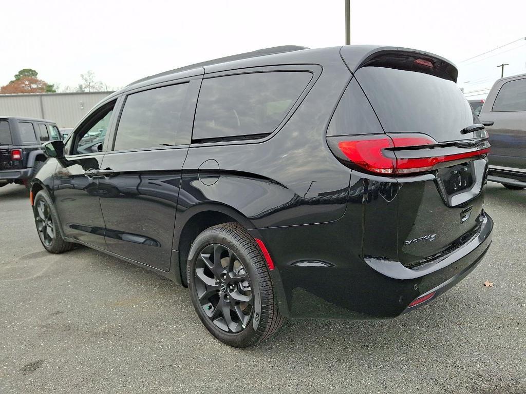 new 2026 Chrysler Pacifica car, priced at $46,480