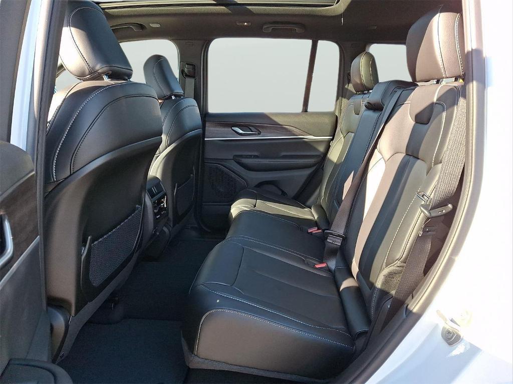 new 2025 Jeep Grand Cherokee car, priced at $46,815