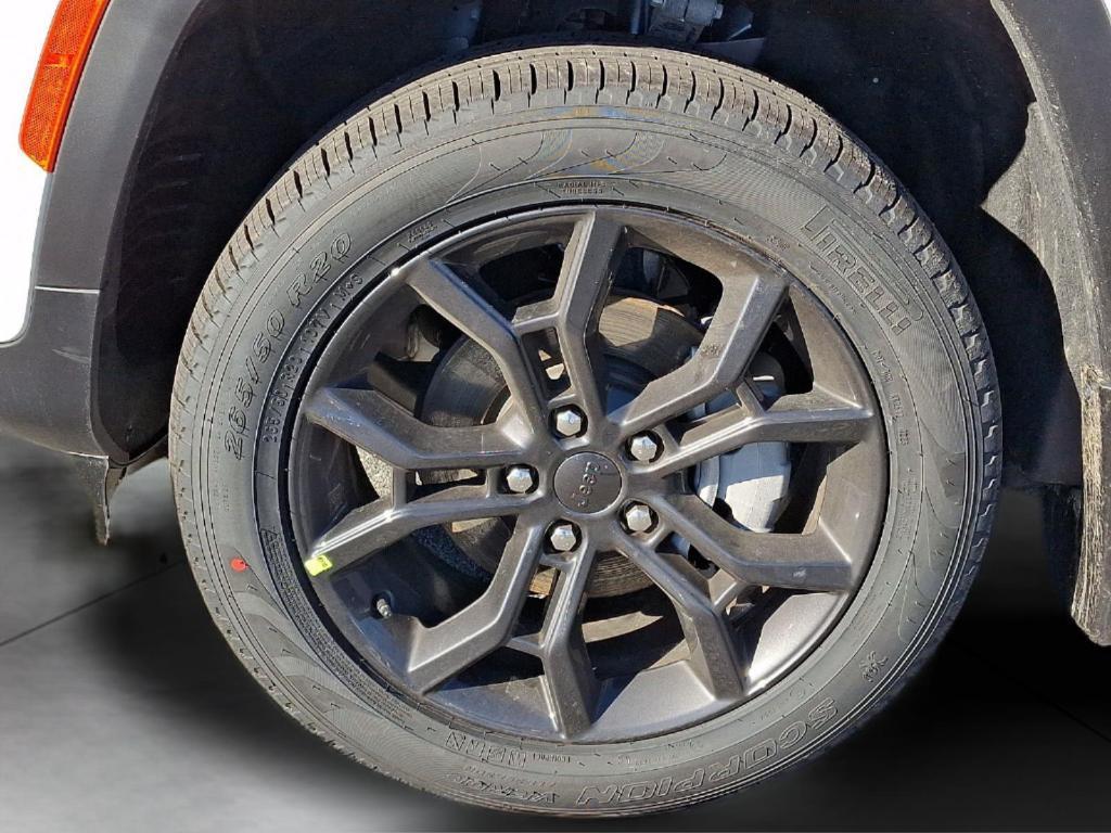 new 2025 Jeep Grand Cherokee car, priced at $46,815