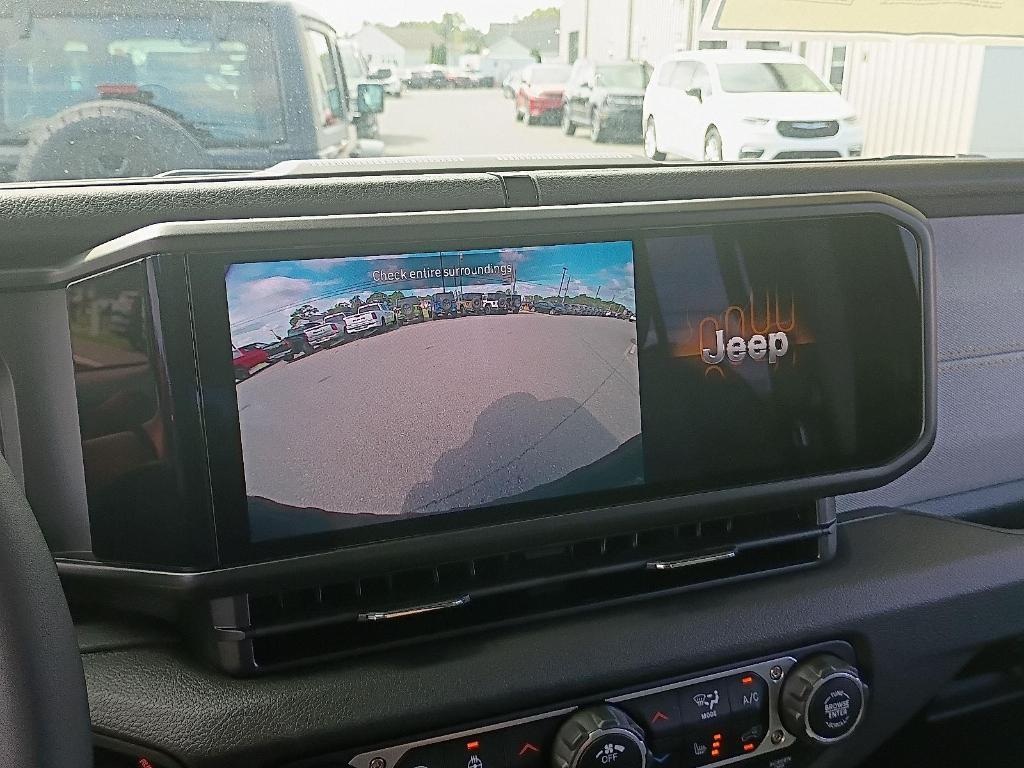 new 2025 Jeep Wrangler car, priced at $48,051