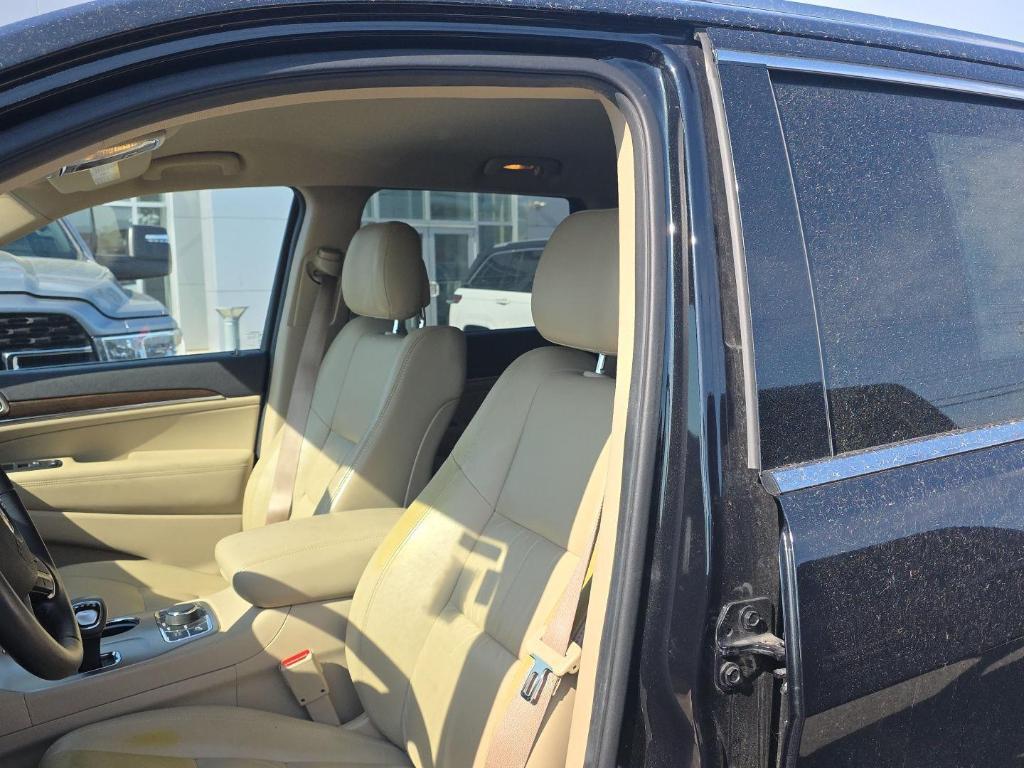 used 2015 Jeep Grand Cherokee car, priced at $15,000