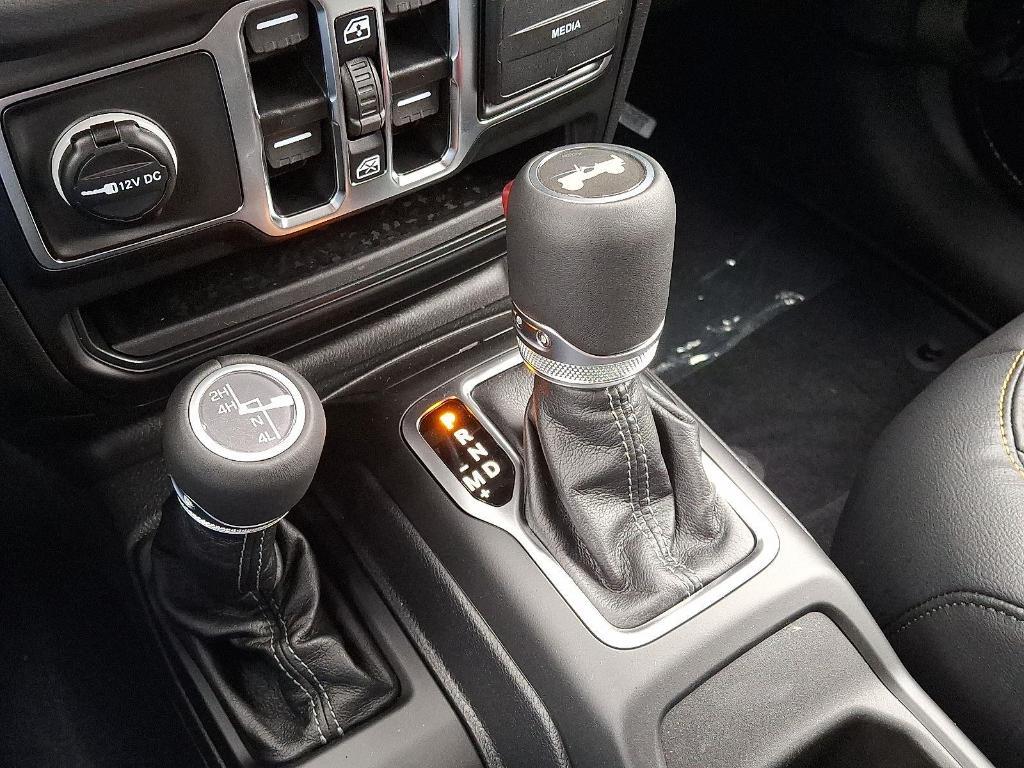 new 2025 Jeep Wrangler car, priced at $46,315