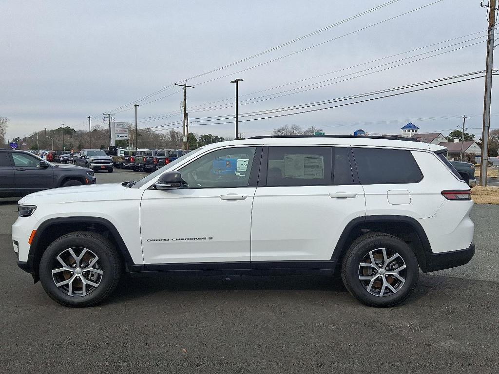 new 2025 Jeep Grand Cherokee L car, priced at $42,200