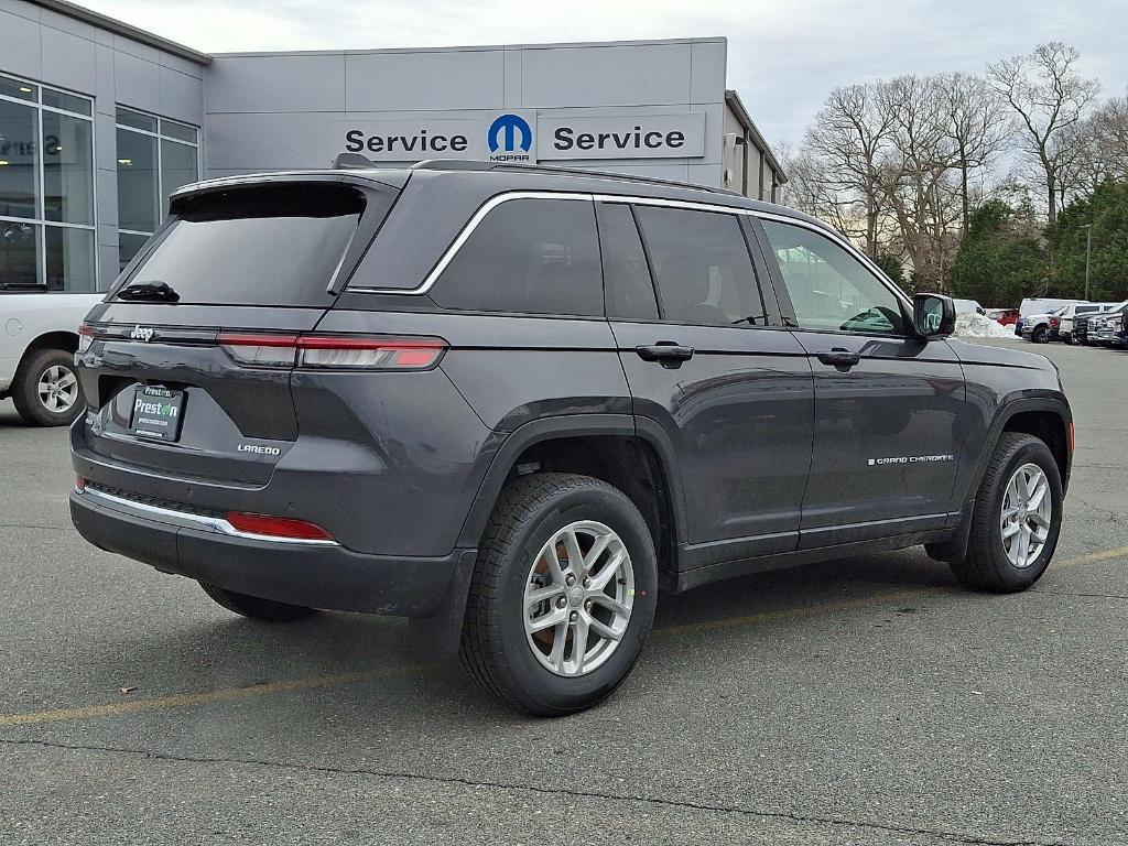 new 2026 Jeep Grand Cherokee car, priced at $45,605