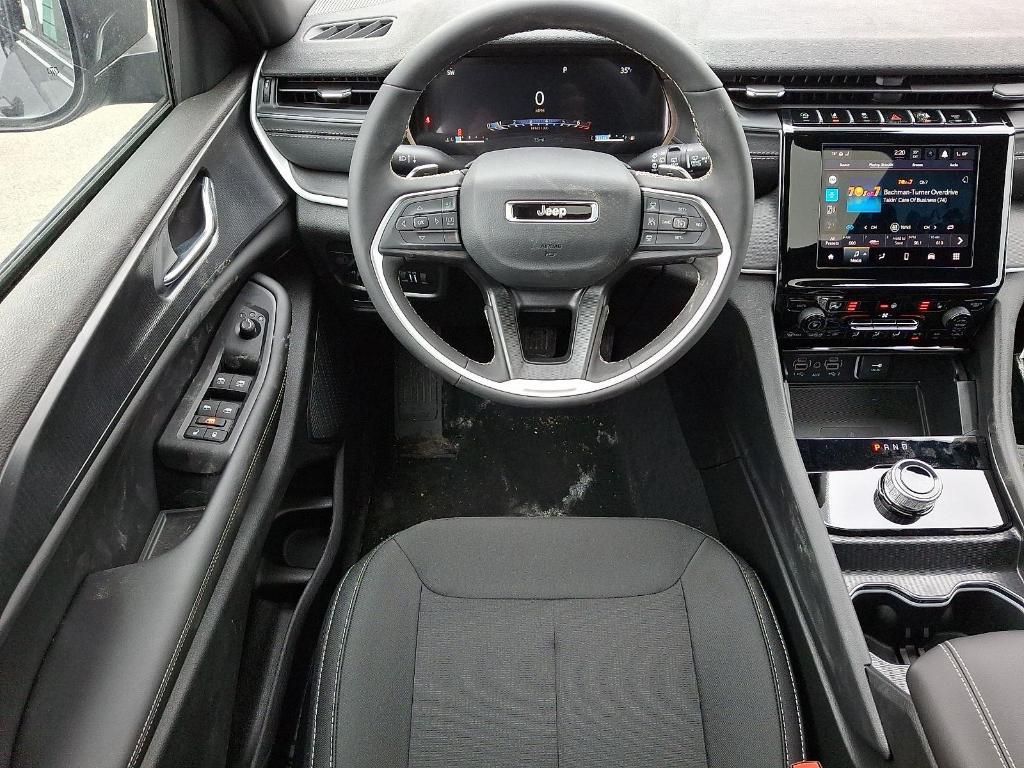 new 2026 Jeep Grand Cherokee car, priced at $45,605