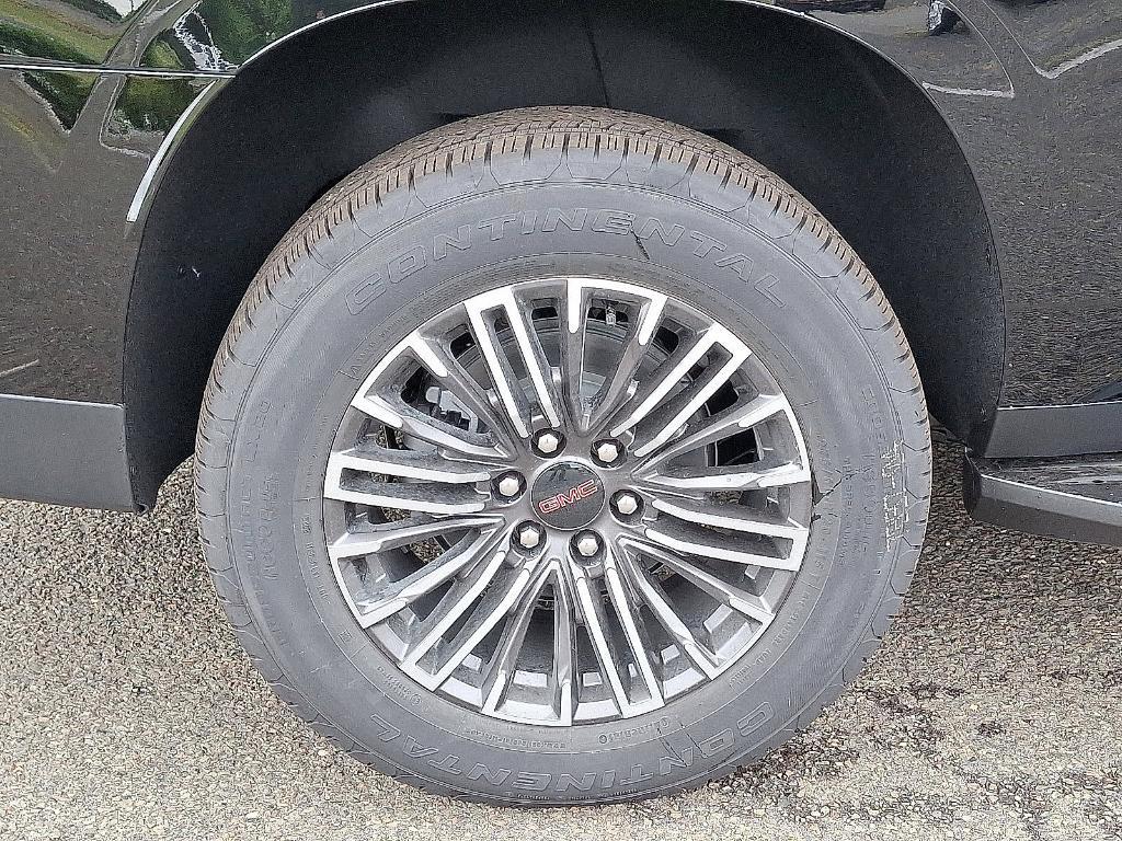 new 2025 GMC Yukon XL car, priced at $77,051