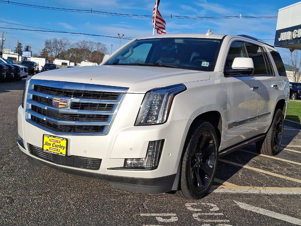 used 2020 Cadillac Escalade car, priced at $38,335
