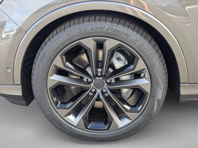 new 2026 Audi Q7 car, priced at $78,295