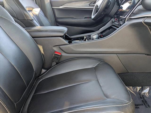 used 2022 Jeep Grand Cherokee car, priced at $28,998