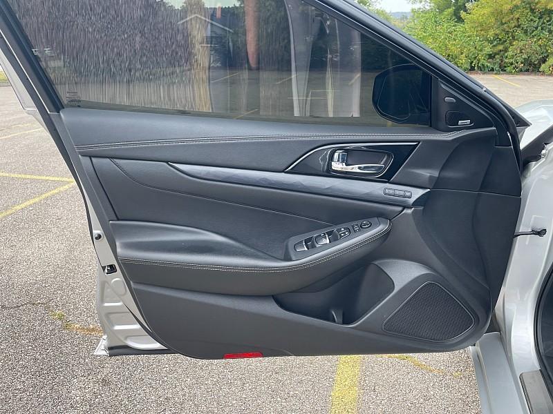 used 2020 Nissan Maxima car, priced at $22,990