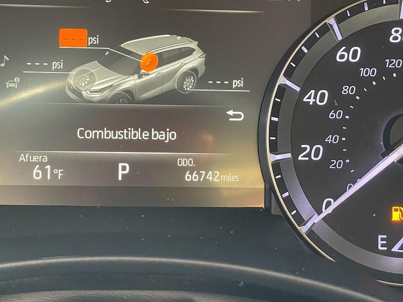 used 2020 Toyota Highlander car, priced at $28,490