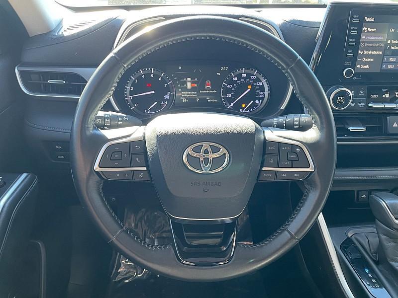 used 2020 Toyota Highlander car, priced at $28,490