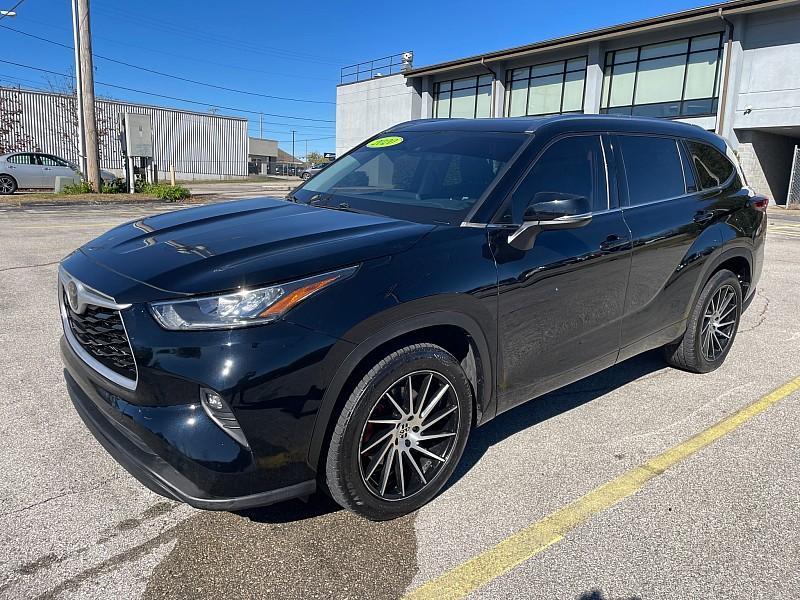 used 2020 Toyota Highlander car, priced at $28,490