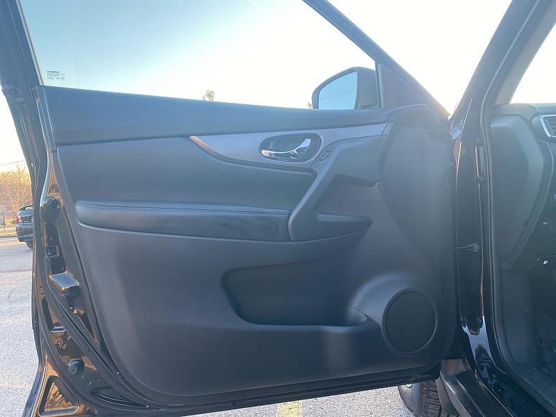 used 2015 Nissan Rogue car, priced at $11,890