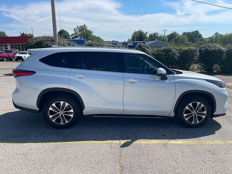 used 2022 Toyota Highlander car, priced at $28,980