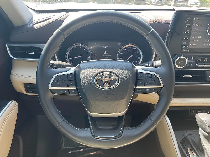 used 2022 Toyota Highlander car, priced at $28,980