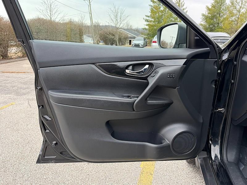 used 2019 Nissan Rogue car, priced at $18,890