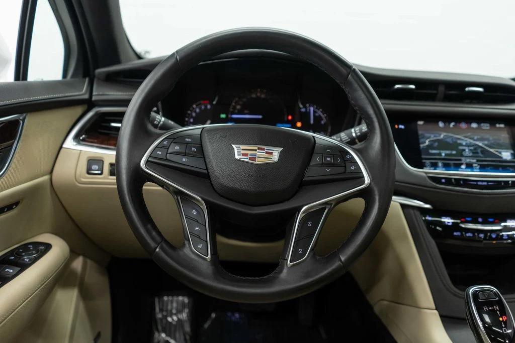 used 2017 Cadillac XT5 car, priced at $17,995