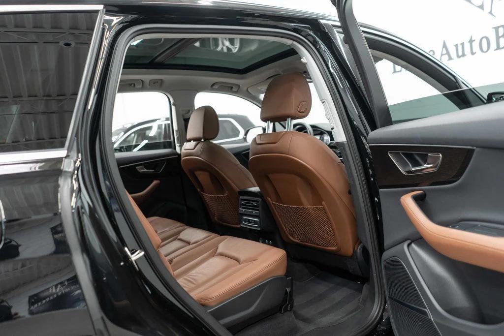 used 2023 Audi Q7 car, priced at $30,995