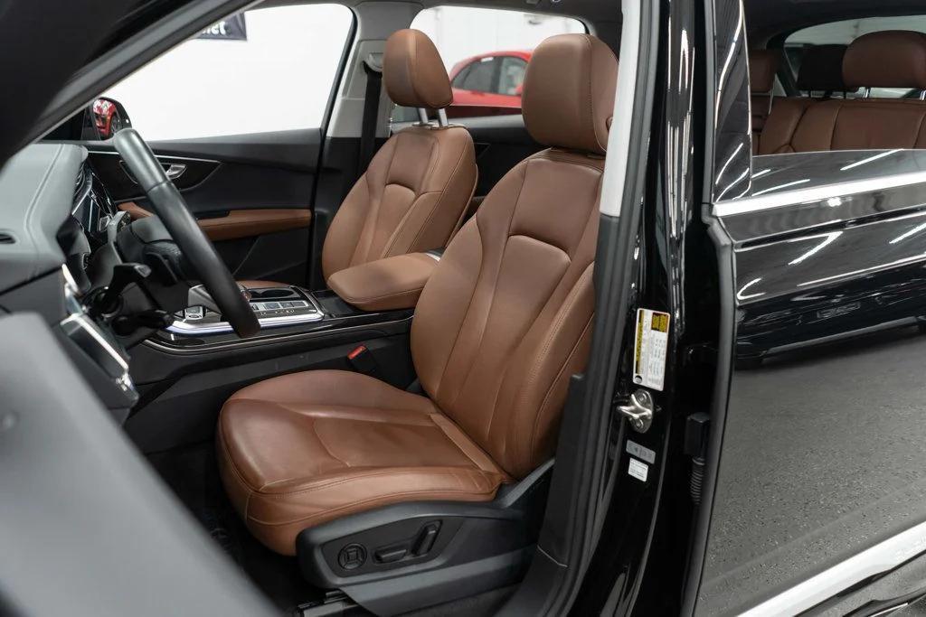 used 2023 Audi Q7 car, priced at $30,995