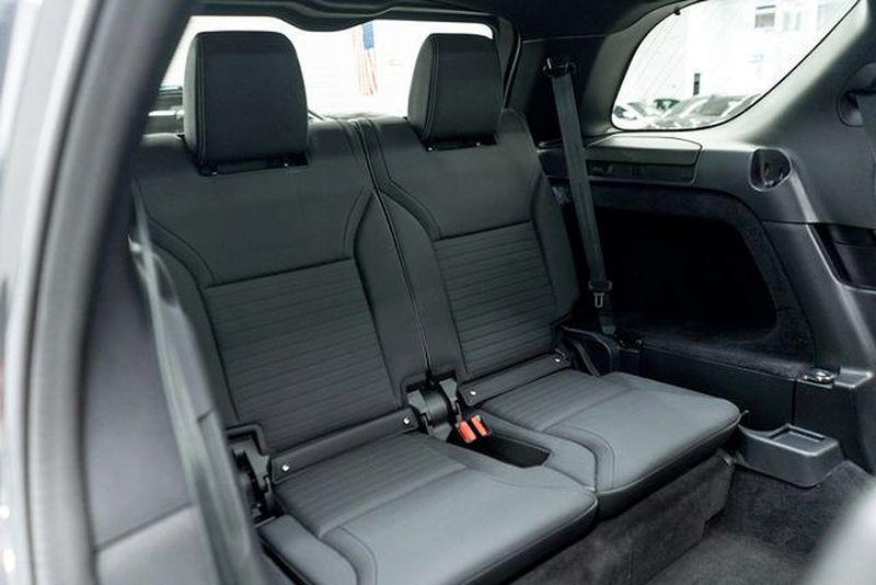 used 2023 Land Rover Discovery car, priced at $36,988