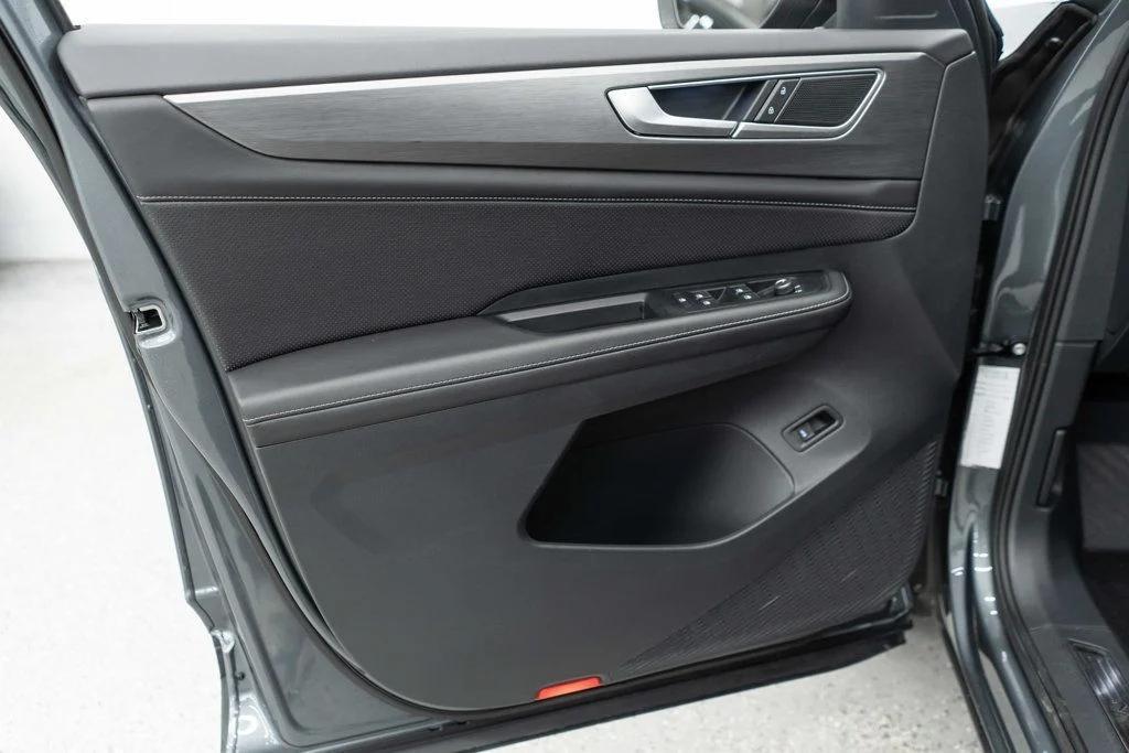 used 2025 Volkswagen Atlas Cross Sport car, priced at $31,500