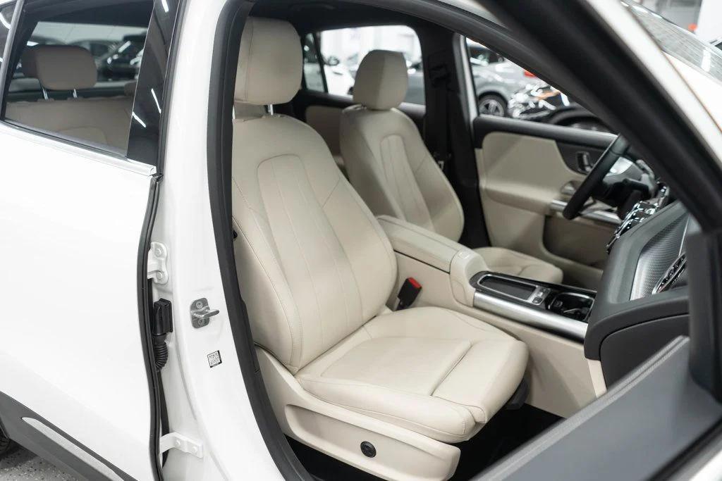 used 2025 Mercedes-Benz GLA 250 car, priced at $34,500