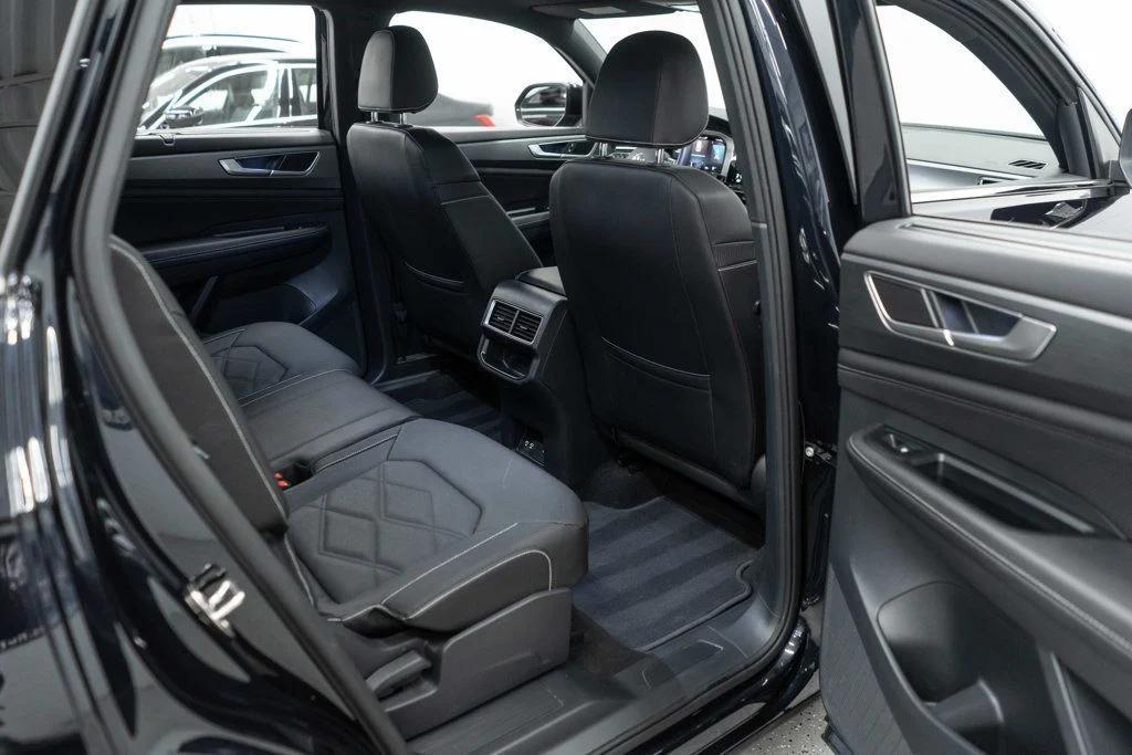 used 2025 Volkswagen Atlas Cross Sport car, priced at $31,385