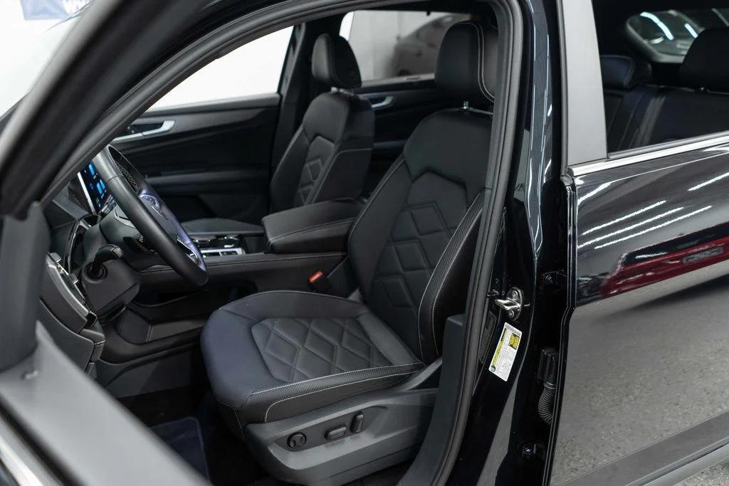 used 2025 Volkswagen Atlas Cross Sport car, priced at $31,385