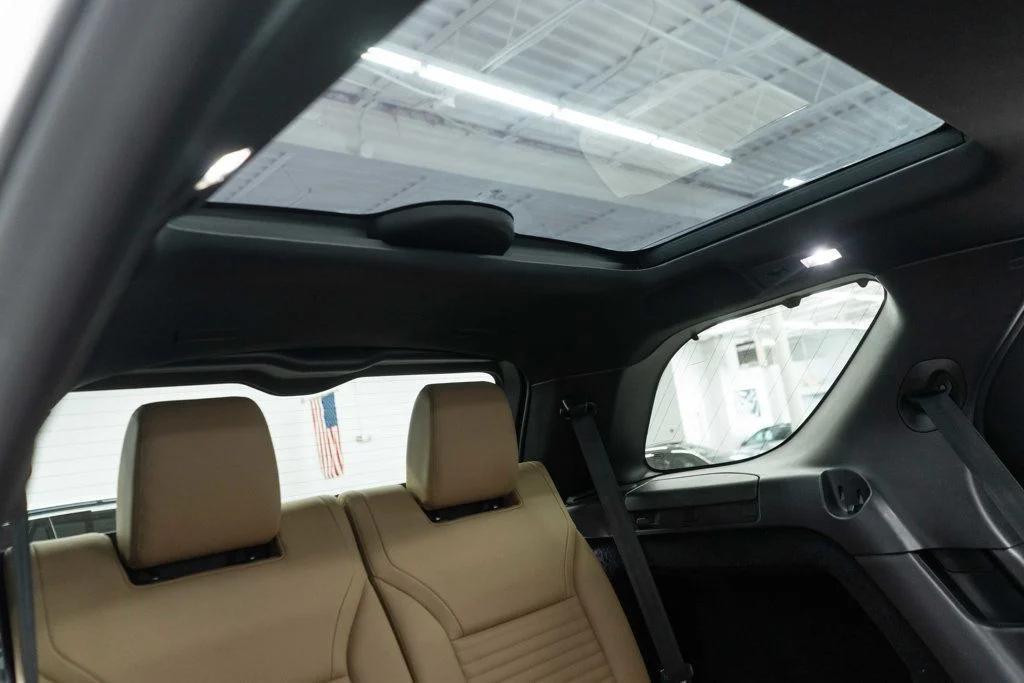 used 2024 Land Rover Discovery car, priced at $45,995