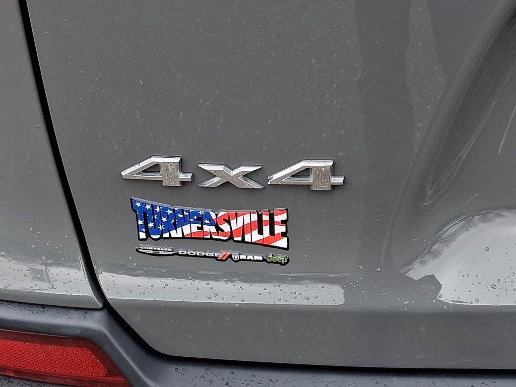 used 2020 Jeep Cherokee car, priced at $18,598