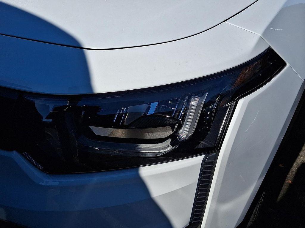 new 2026 Jeep Cherokee car, priced at $43,594