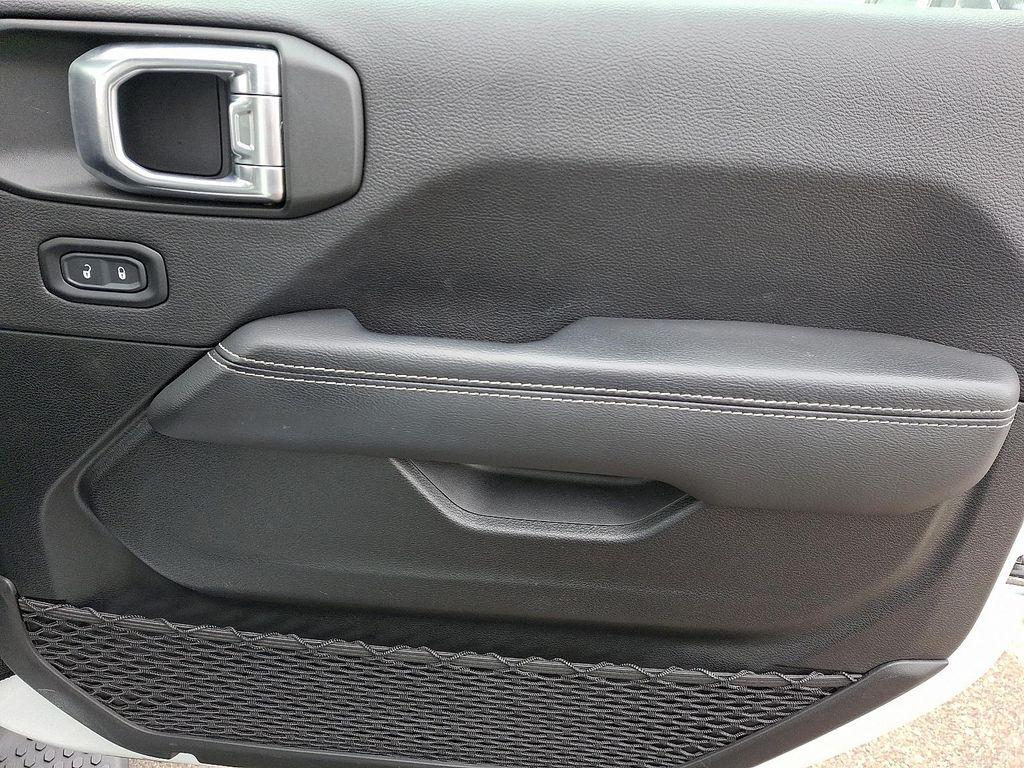 used 2022 Jeep Wrangler Unlimited car, priced at $33,598