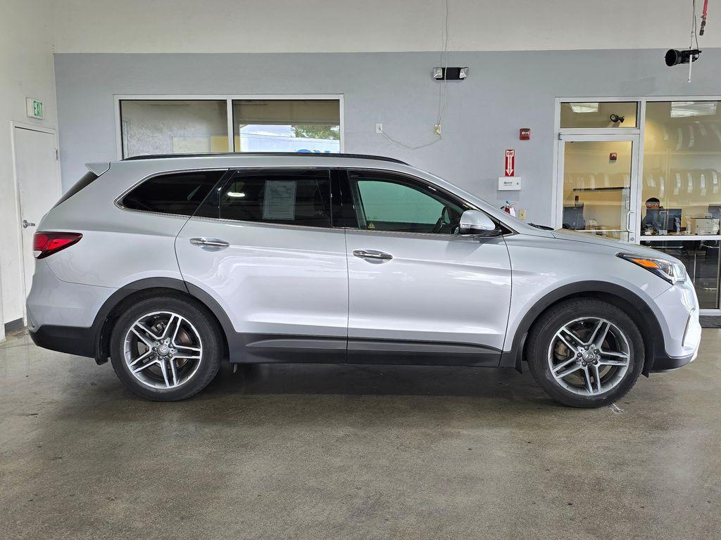 used 2018 Hyundai Santa Fe car, priced at $14,987