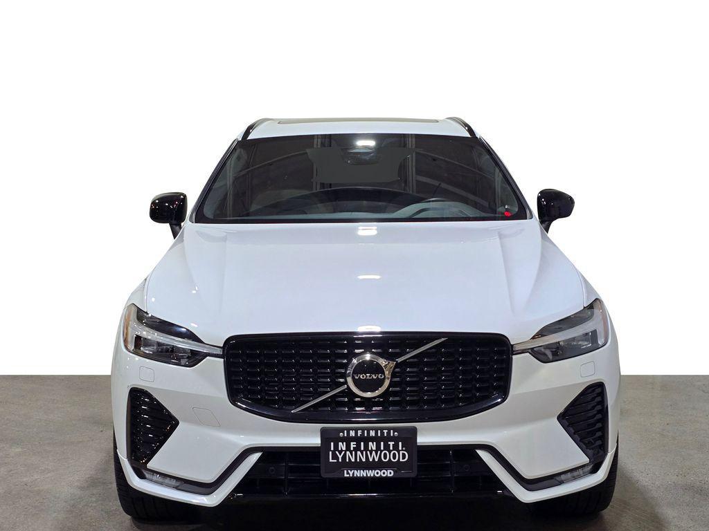 used 2022 Volvo XC60 car, priced at $34,932