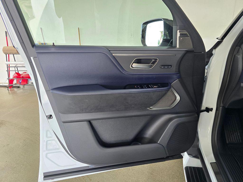 new 2026 INFINITI QX80 car, priced at $106,525