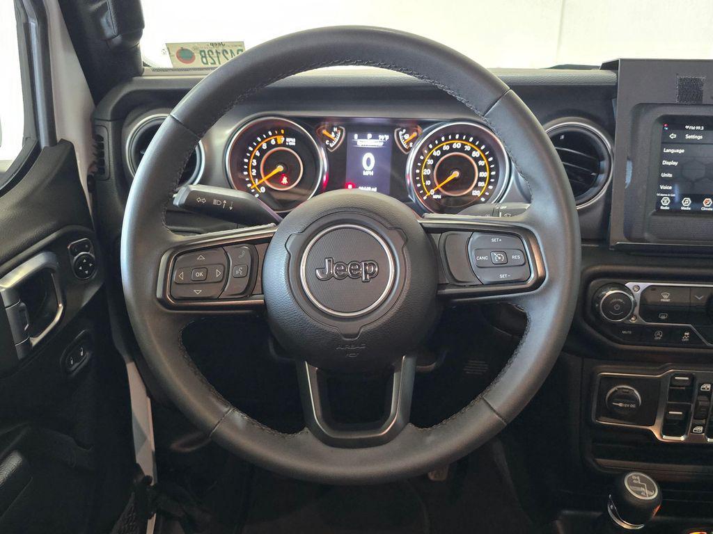 used 2023 Jeep Gladiator car, priced at $35,555