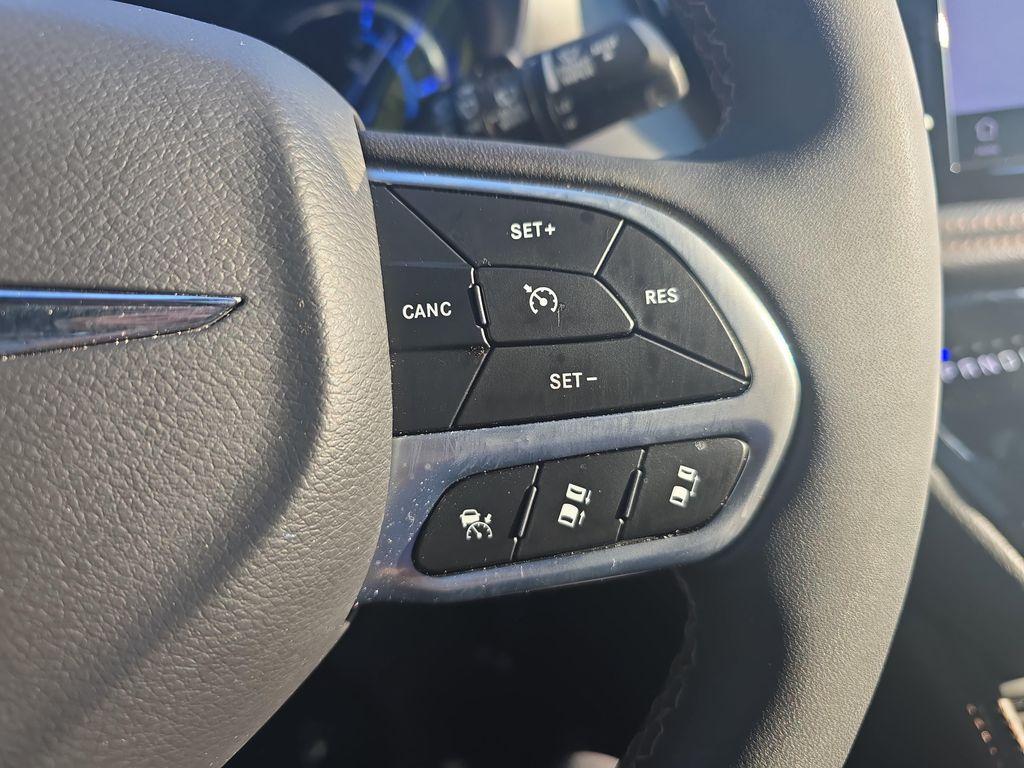 used 2024 Chrysler Pacifica car, priced at $35,998